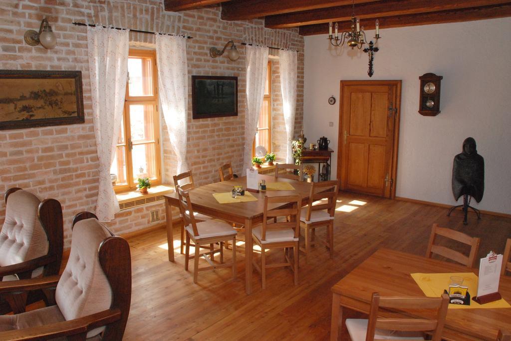 Rekreacni Areal Dvur Honetice Hotel Exterior photo